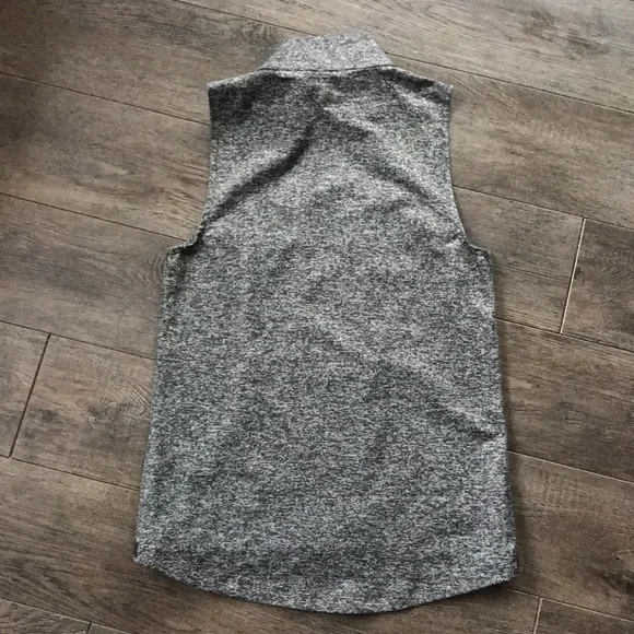 #11 UA vest - Picture 3 of 3